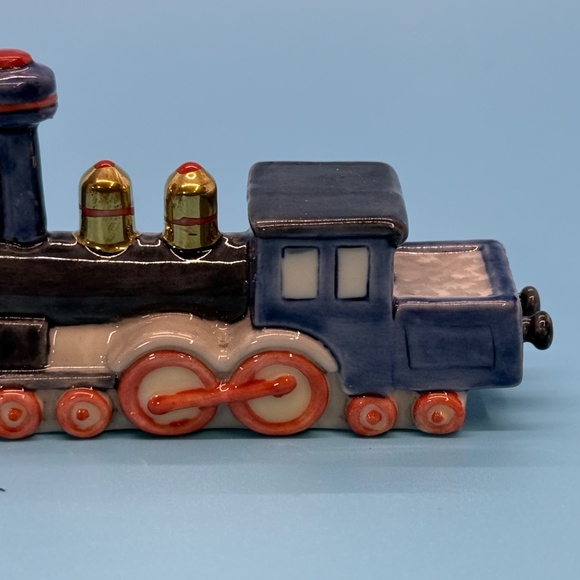 Royal Copenhagen Mini Collection Porcelain Toy Locomotive Original Box - Picture 4 of 8